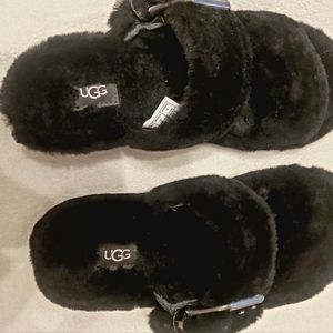UGG Women's Fuzz Yeah Slippers